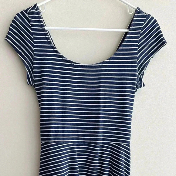 American Eagle Outfitters Blue and White Fit & Flare Dress w/ Crossed Open Back - Picture 3 of 16